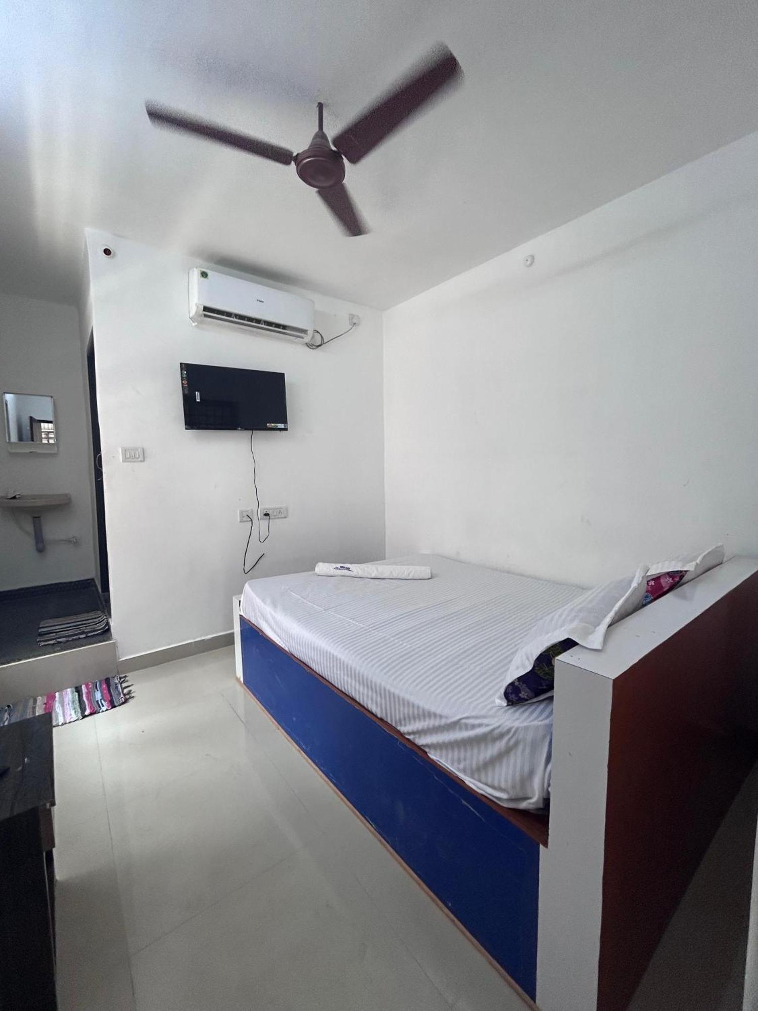 Gsd Inn Guest House ปอนดิเชอรี ภายนอก รูปภาพ