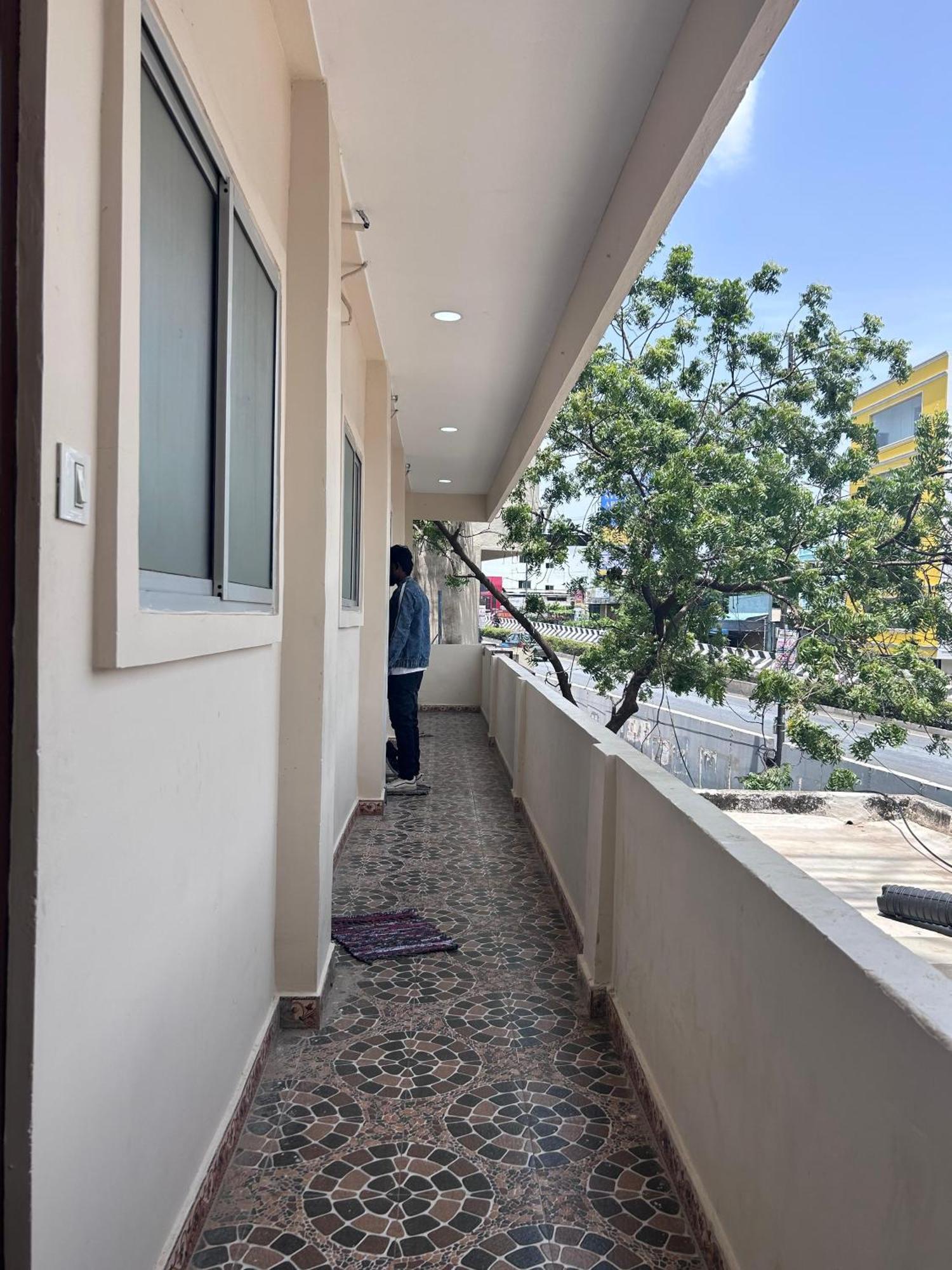 Gsd Inn Guest House ปอนดิเชอรี ภายนอก รูปภาพ