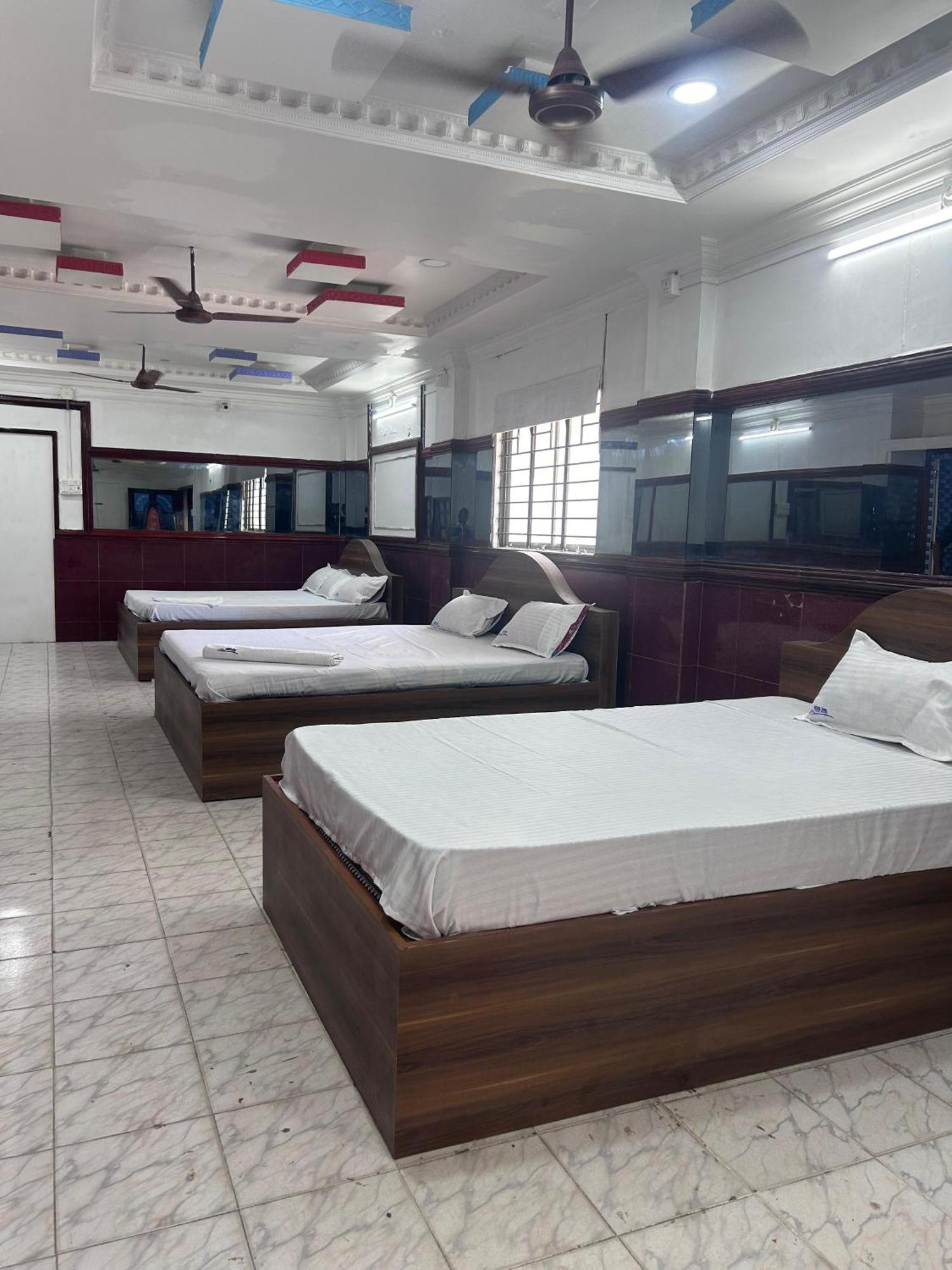Gsd Inn Guest House ปอนดิเชอรี ภายนอก รูปภาพ