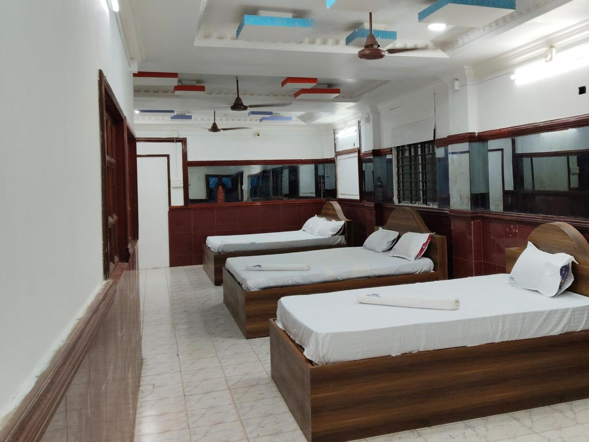 Gsd Inn Guest House ปอนดิเชอรี ห้อง รูปภาพ